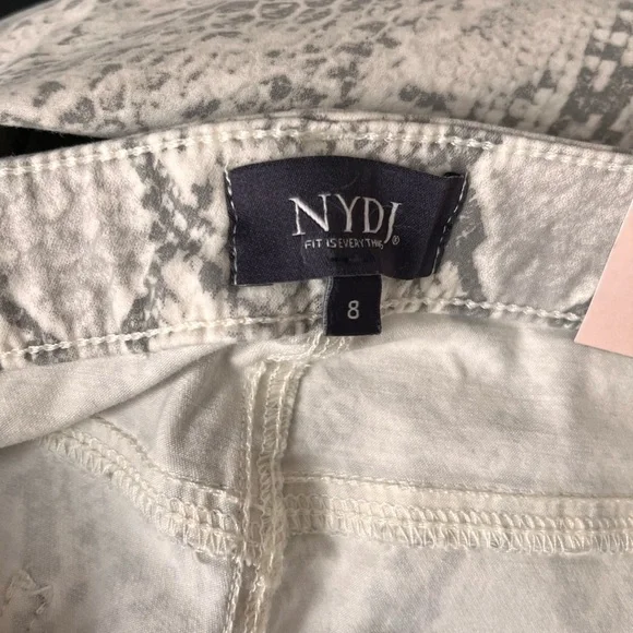 NYDJ Ami Skinny Snake Print Jean Size 8 - Picture 10 of 12